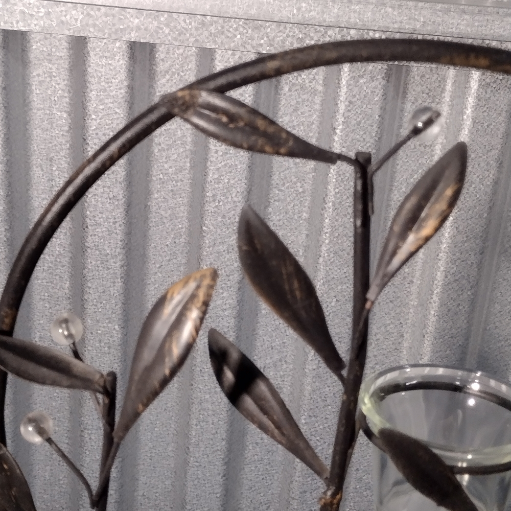 Black Metal Leaf Candle Holder - Picture 6 of 9